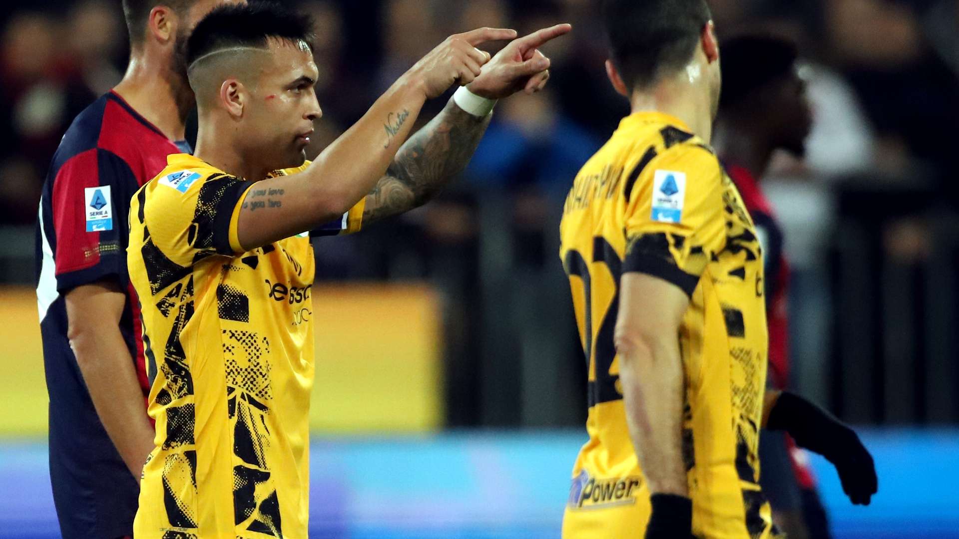 合同中設有 合同中設有