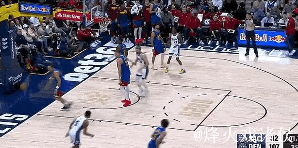 约基奇前三节17投8中,砍下25分9篮板8助攻2抢断2封盖 约基奇前三节17投8中,砍下25分9篮板8助攻2抢断2封盖