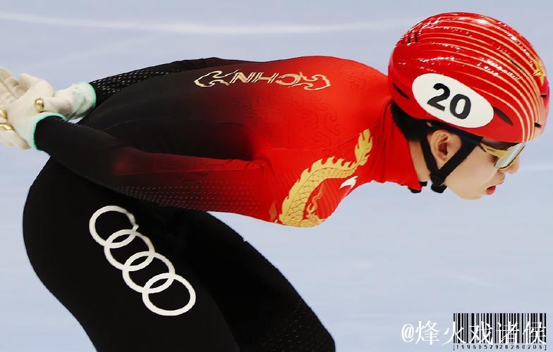 武绍桐单板滑雪世界杯卡尔加里站摘银 武绍桐单板滑雪世界杯卡尔加里站摘银