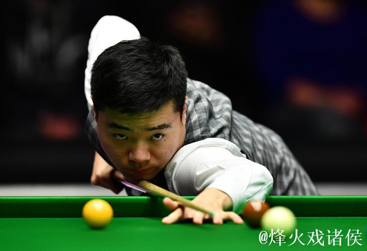 丁俊晖6-0完胜格雷斯 晋级斯诺克国际锦标赛64强 丁俊晖6-0完胜格雷斯 晋级斯诺克国际锦标赛64强